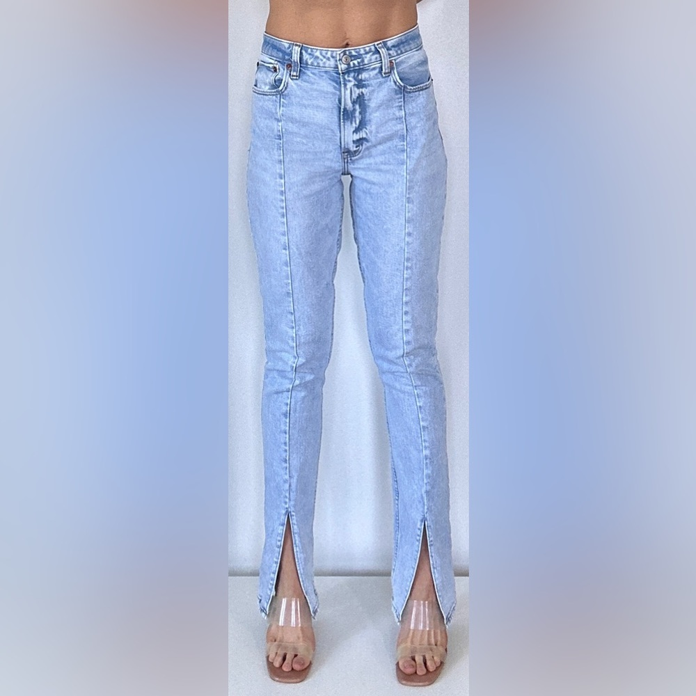 Abercrombie women Curve Love High Rise Skinny Jean Blue light with vent hem